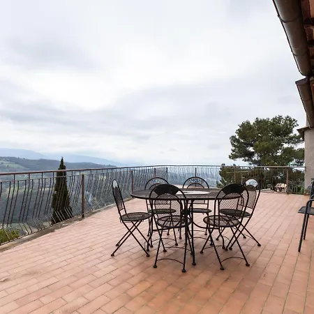 Villa Inviting In With Balcony *