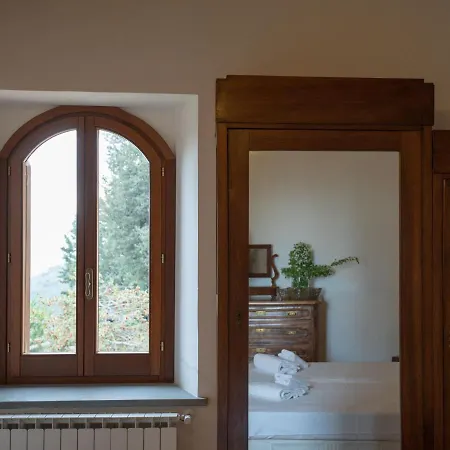 Villa Inviting In With Balcony *