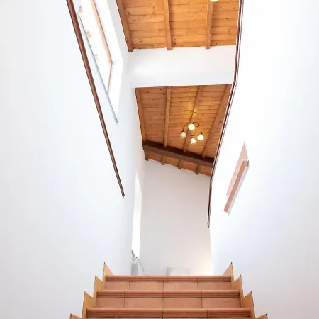 Villa Inviting In With Balcony